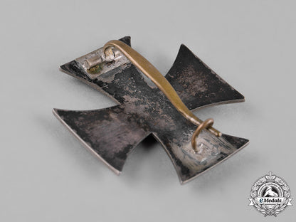 germany,_imperial._a1914_iron_cross_i_class_c18-048835