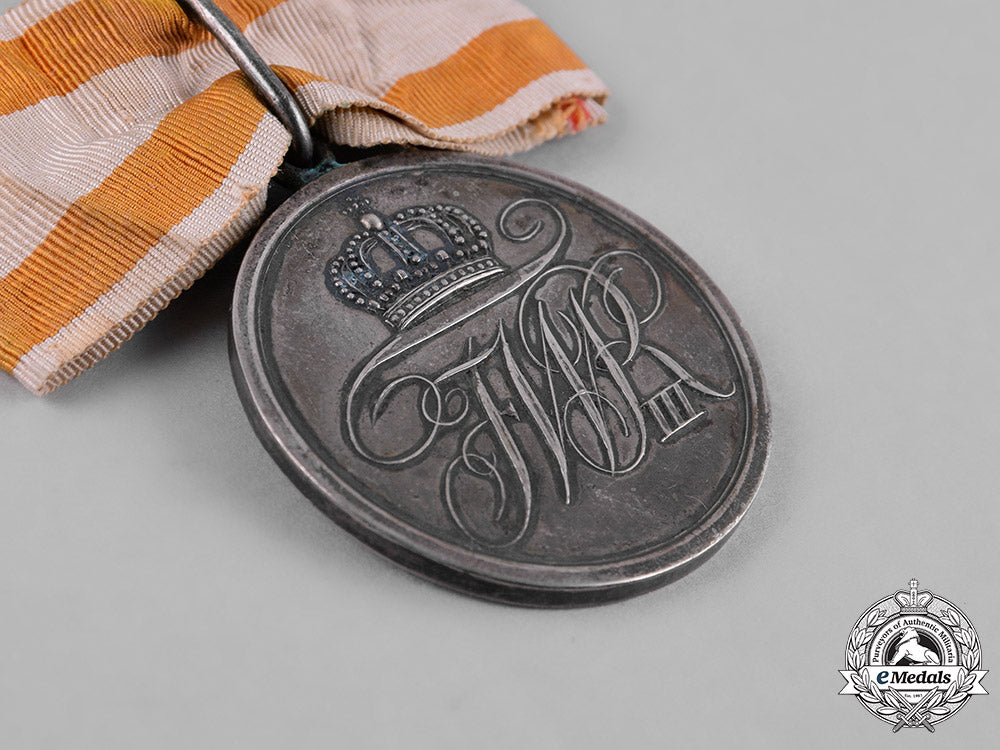 prussia,_kingdom._a_military_honour_medal,_ii_class,_ladies_recipient_c18-048866_1_1
