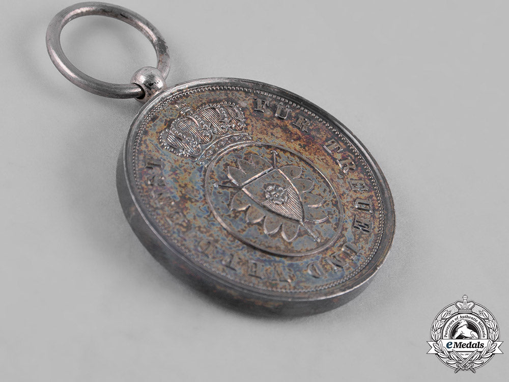 schaumburg-_lippe,_principality._a_merit_medal,_silver_grade,_by_kullrich,_c.1887_c18-048885_1