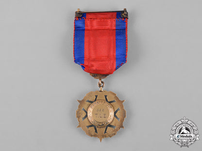 united_states._a_society_of_american_wars_of_the_united_states_membership_badge,_c.1900_c18-049040