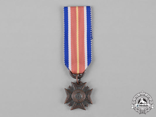 united_states._a_miniature_veterans_of_foreign_wars_of_the_united_states_membership_badge_c18-049069
