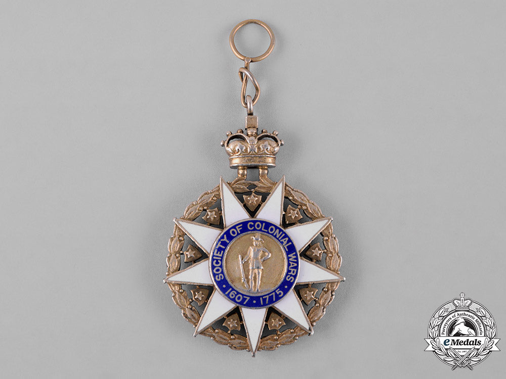 united_states._a_society_of_colonial_wars_membership_badge_c18-049120