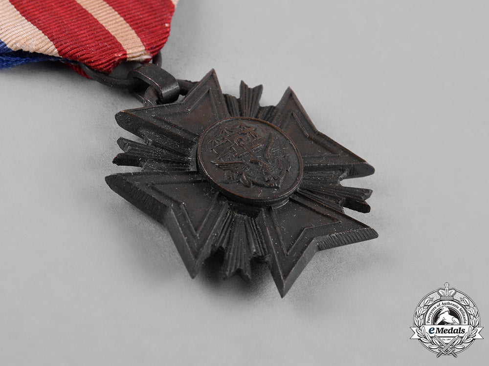 united_states._a_veterans_of_foreign_wars_of_the_united_states_membership_badge_c18-049134