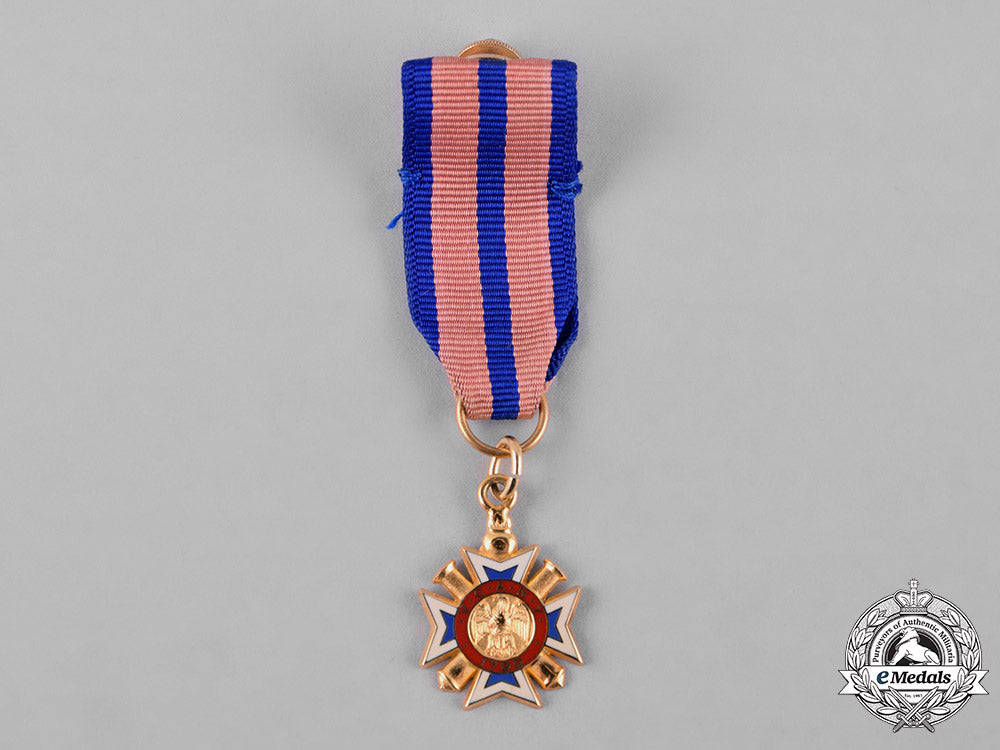 united_states._a_veteran_corps_of_artillery_medal_with_miniature_c18-049144_1