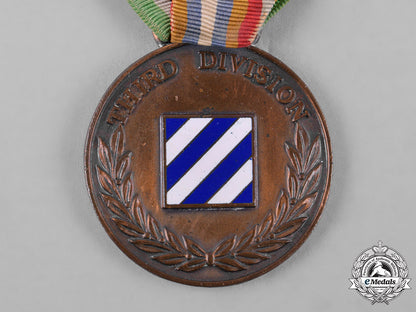 united_states._an_official_medal_of_the_third_division,_c.1919_c18-049196_1