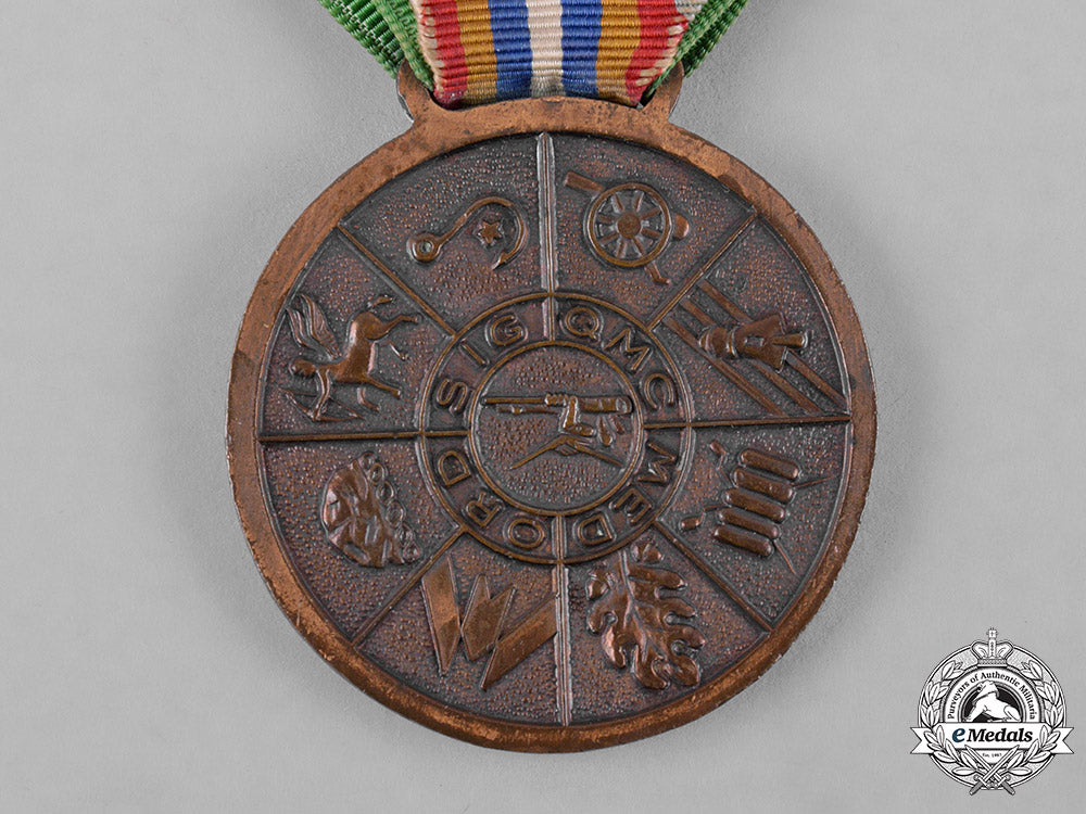 united_states._an_official_medal_of_the_third_division,_c.1919_c18-049197_1