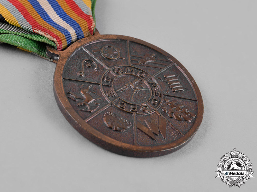 united_states._an_official_medal_of_the_third_division,_c.1919_c18-049199_1