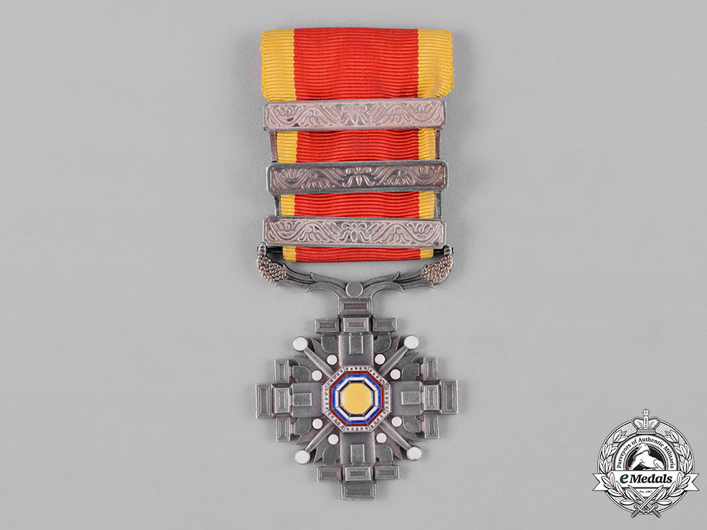 china,_manchukuo,_japanese_occupation._an_order_of_the_pillars_of_state,_vi_class,_c.1940_c18-049286