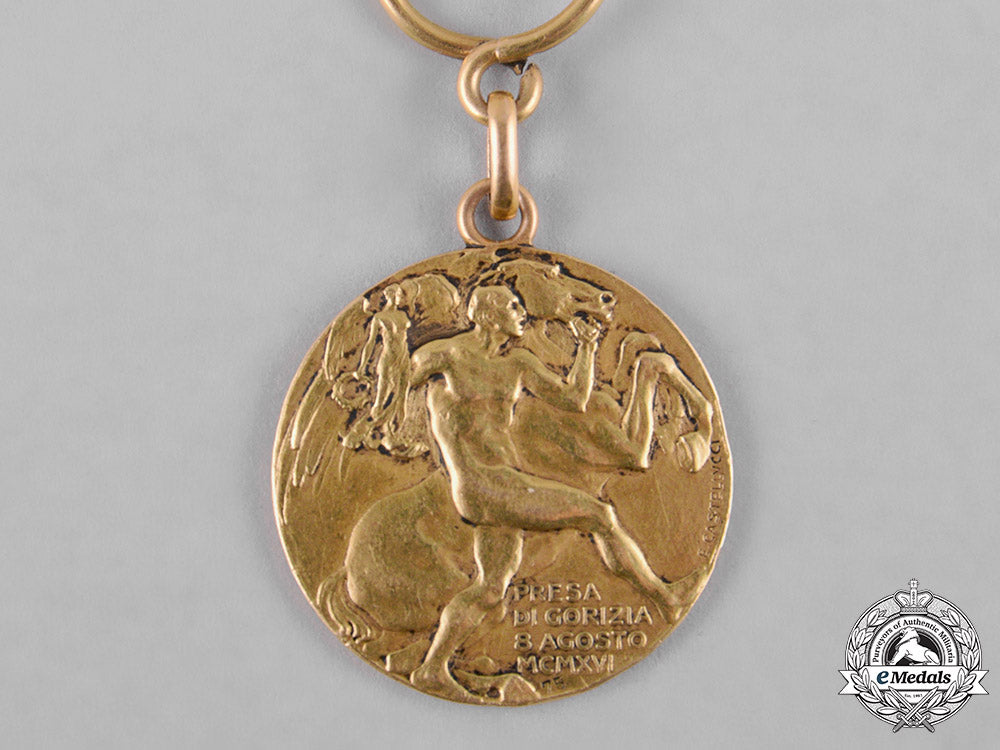 italy,_kingdom._a_taking_of_gorizia_commemorative_medal_with_fob_in_gold,_c.1916_c18-049292