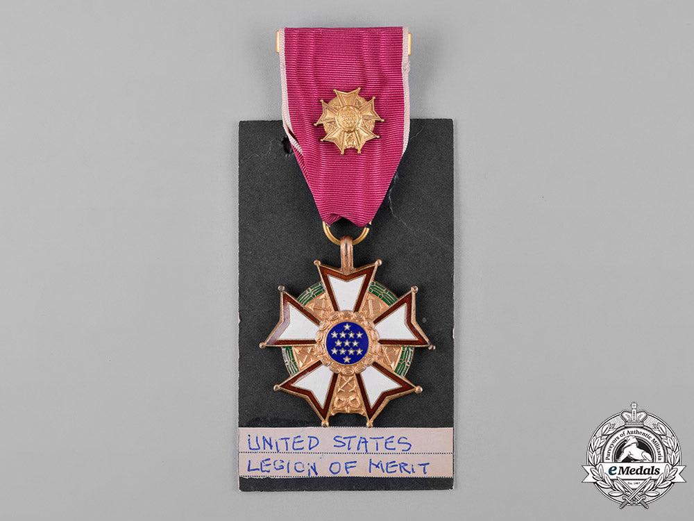 united_states._a_legion_of_merit,_officer_grade,_c.1950_c18-049339