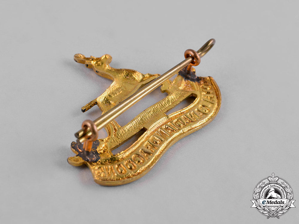 canada._a_lot_of_three_regimental_cap_badges,_c.1942_c18-049422