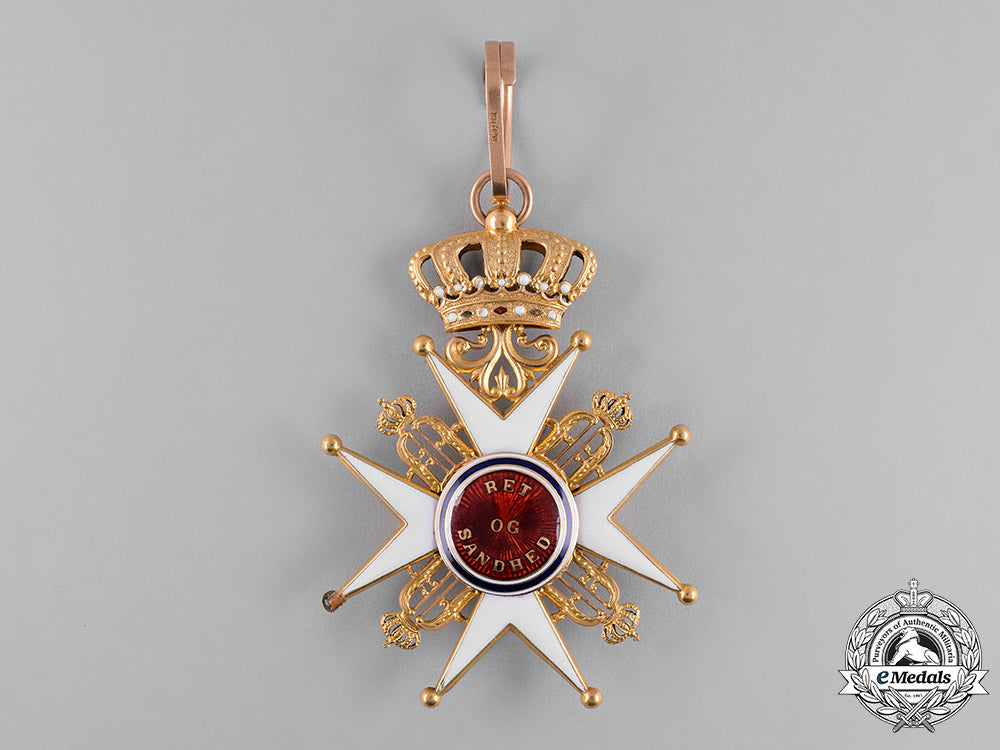 norway,_kingdom._an_order_of_st.olav_in_gold,_i_class_commander,_by_j.tostrup,_c.1900_c18-049545