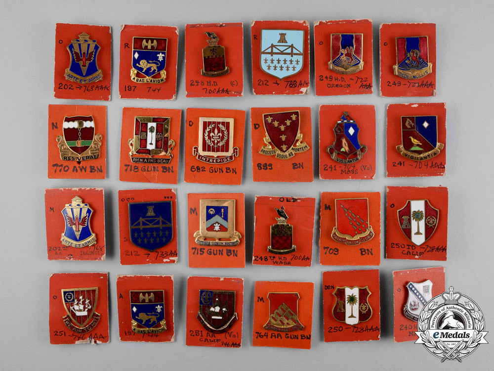 united_states._thirty-_nine_anti-_aircraft_and_infantry_regimental_badges_c18-049785_1
