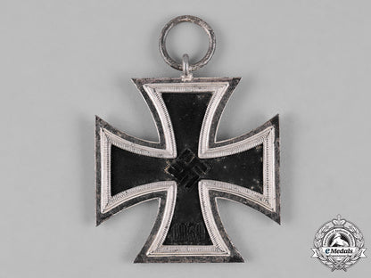 germany,_wehrmacht._a_group_of_awards&_documents,_uffz.2./_pz.gren.rgt.113_c18-049788