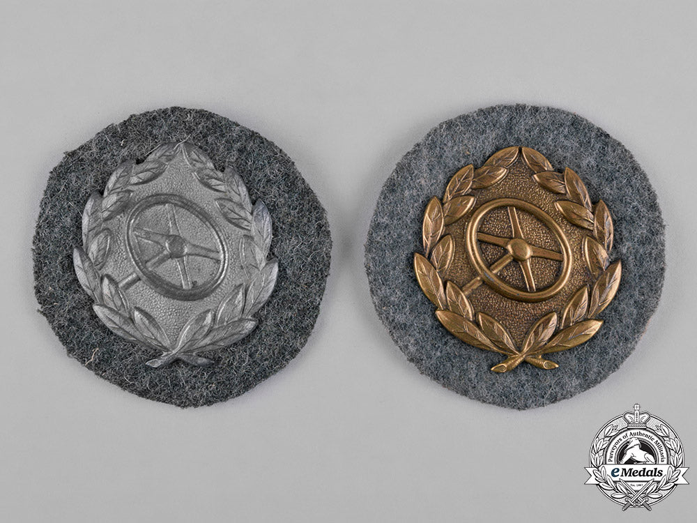 germany,_wehrmacht._a_group_of_awards&_documents,_uffz.2./_pz.gren.rgt.113_c18-049795