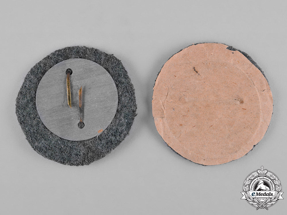 germany,_wehrmacht._a_group_of_awards&_documents,_uffz.2./_pz.gren.rgt.113_c18-049796