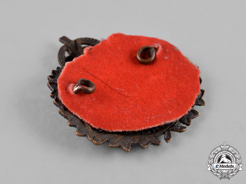 canada._a10_th_infantry_battalion_cap_badge_c18-049969