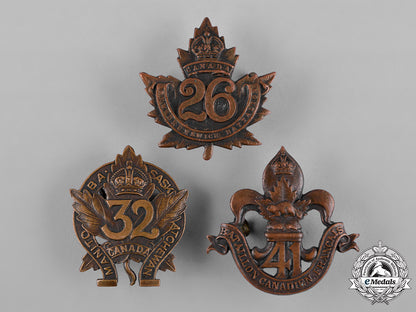 canada._a_lot_of_three_first_war_battalion_cap_badges_c18-050107