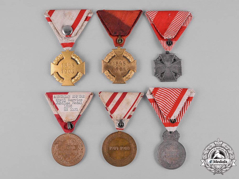 austria,_imperial._a_lot_of_medals&_awards,_c.1916_c18-050263