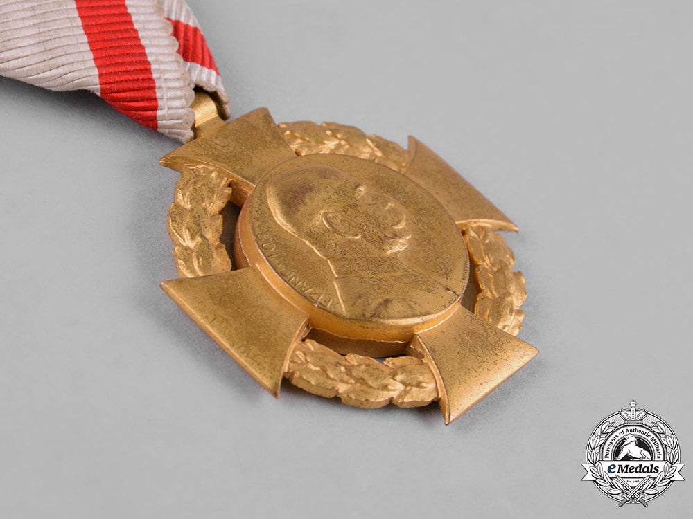 austria,_imperial._a_lot_of_medals&_awards,_c.1916_c18-050264