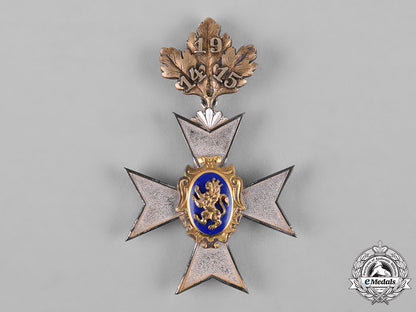 schwarzburg-_rudolstadt._an_honour_cross,_iii_class_knight_with_oak_leaves,_c.1917_c18-050370