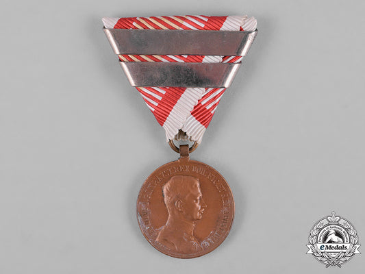 austria,_imperial._a_bravery_medal,_bronze_grade,_with_three_awards,_c.1917_c18-050447