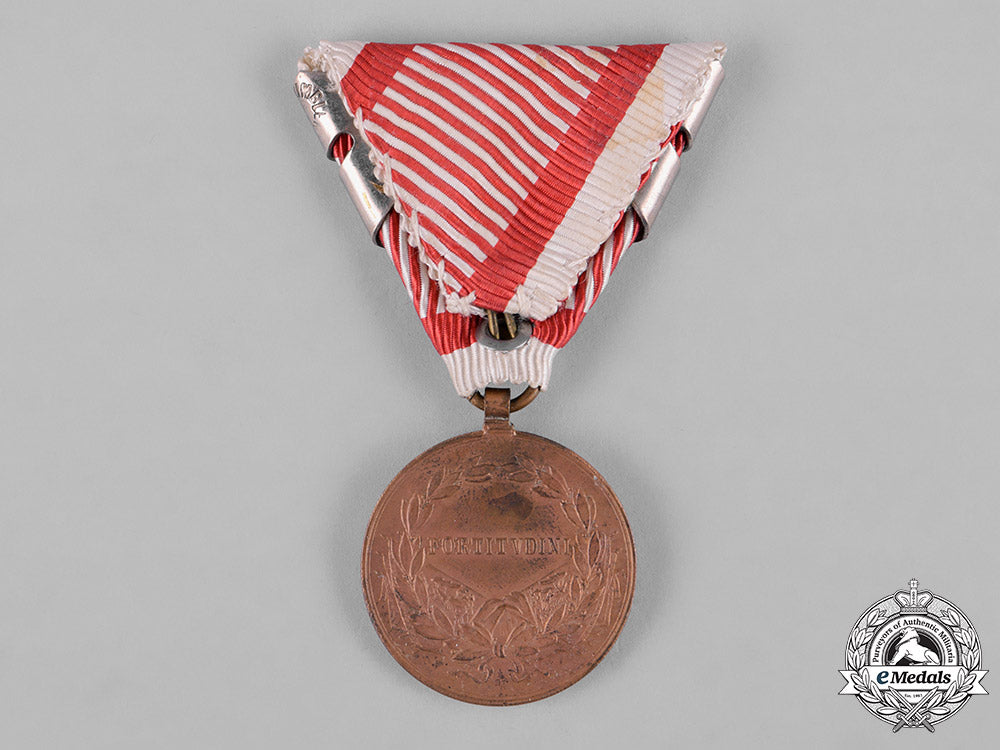 austria,_imperial._a_bravery_medal,_bronze_grade,_with_three_awards,_c.1917_c18-050448