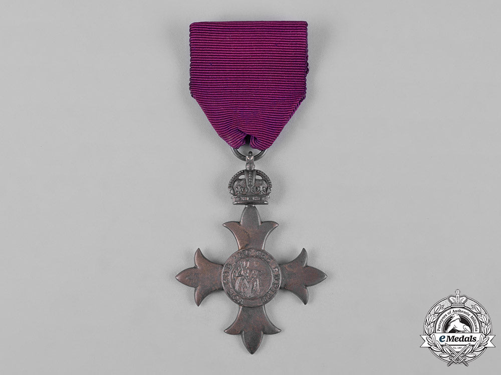 united_kingdom._most_excellent_order_of_the_british_empire,_member(_mbe)_badge,_c.1923_c18-050469