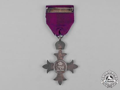 united_kingdom._most_excellent_order_of_the_british_empire,_member(_mbe)_badge,_c.1923_c18-050470