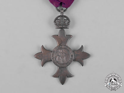 united_kingdom._most_excellent_order_of_the_british_empire,_member(_mbe)_badge,_c.1923_c18-050471