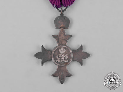united_kingdom._most_excellent_order_of_the_british_empire,_member(_mbe)_badge,_c.1923_c18-050472
