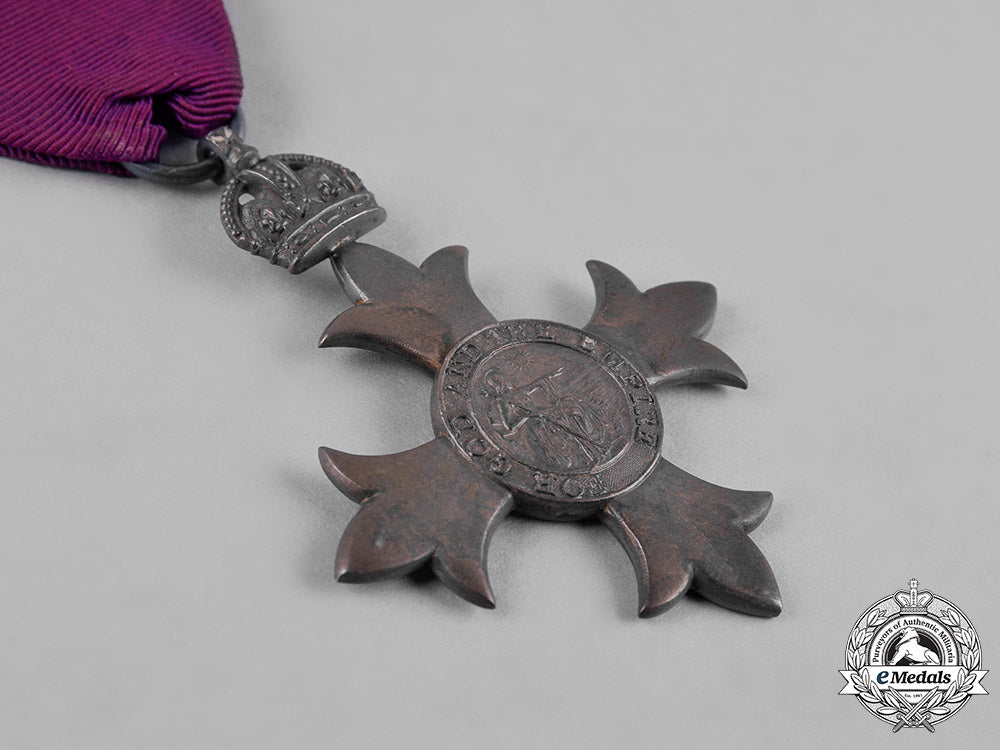 united_kingdom._most_excellent_order_of_the_british_empire,_member(_mbe)_badge,_c.1923_c18-050473