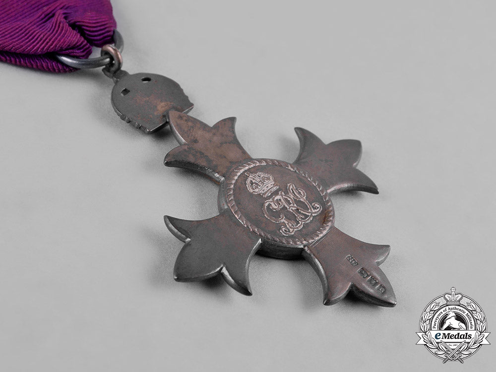 united_kingdom._most_excellent_order_of_the_british_empire,_member(_mbe)_badge,_c.1923_c18-050474