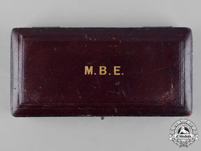 united_kingdom._most_excellent_order_of_the_british_empire,_member(_mbe)_badge,_c.1923_c18-050476