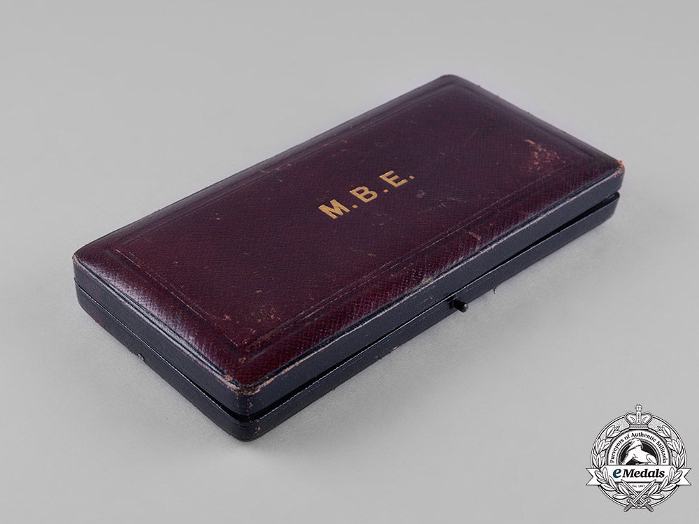 united_kingdom._most_excellent_order_of_the_british_empire,_member(_mbe)_badge,_c.1923_c18-050478