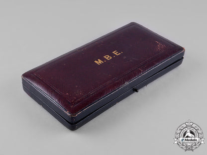 united_kingdom._most_excellent_order_of_the_british_empire,_member(_mbe)_badge,_c.1923_c18-050478