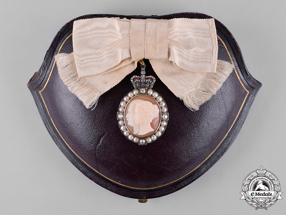 united_kingdom._an_order_of_victoria_and_albert,_iii_class_badge,_by_j._ronca,_c.1890_c18-050510_1_1_1_1_1_1_1_1