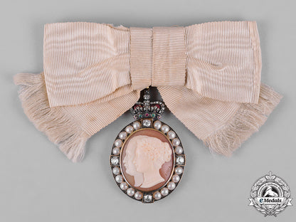 united_kingdom._an_order_of_victoria_and_albert,_iii_class_badge,_by_j._ronca,_c.1890_c18-050511_1_1_1_1_1_1_1_1