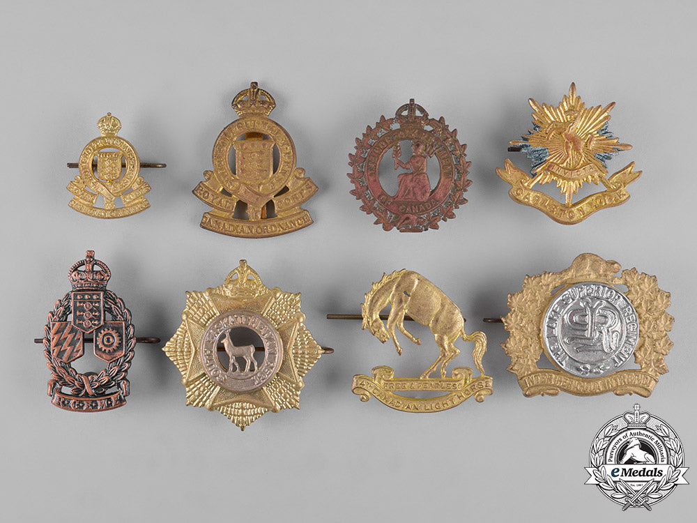 canada._a_lot_of_eight_badges&_insignia,_c.1945_c18-050521_1