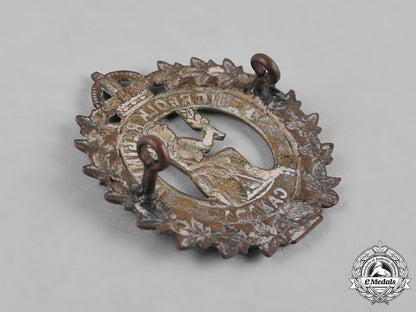canada._a_lot_of_eight_badges&_insignia,_c.1945_c18-050525_1