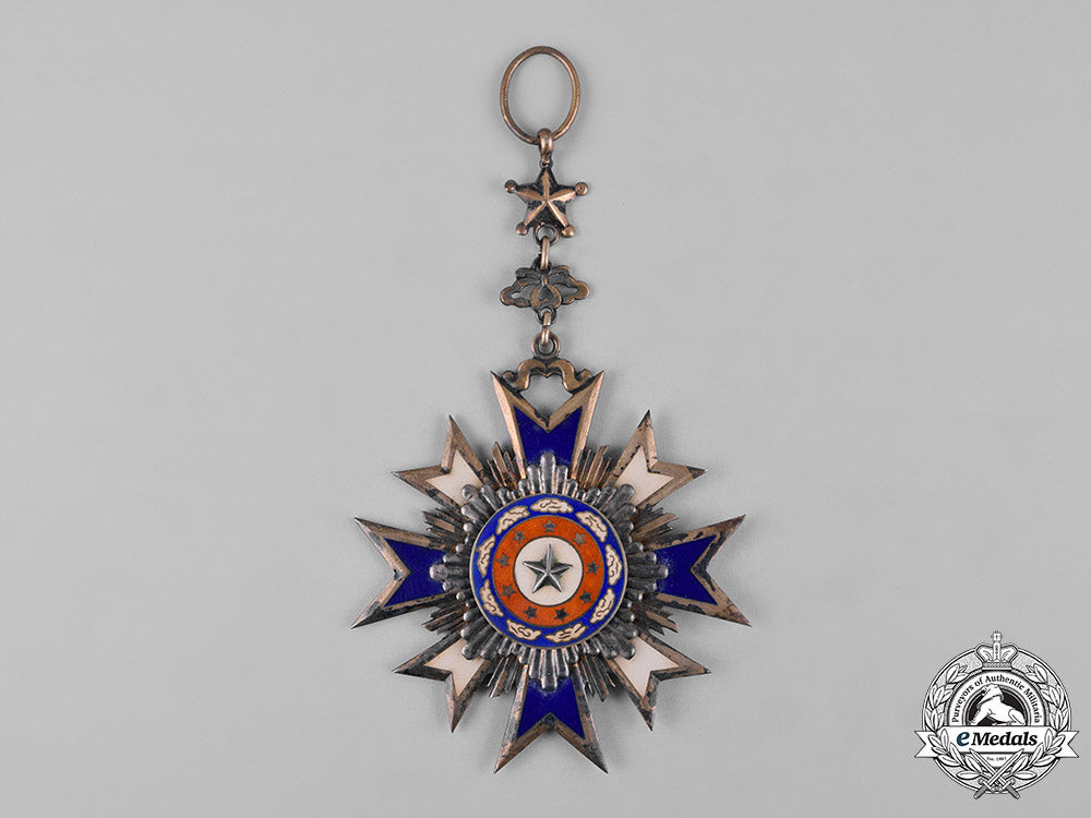 china,_nanking_government._an_order_of_united_glory,_special_class_grand_cordon_badge,_c.1943_c18-050535