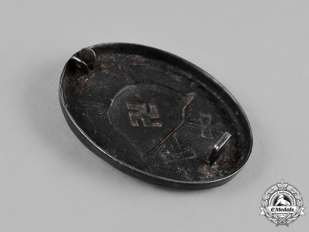 germany,_third_reich._a_lot_of_third_reich_period_badges_c18-050739