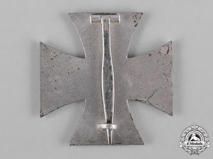 germany,_wehrmacht._a1939_iron_cross,_i_class,_with_case,_by_b.h._mayer_c18-050744_2