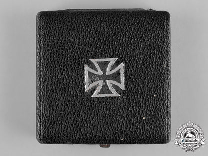 germany,_wehrmacht._a1939_iron_cross,_i_class,_with_case,_by_b.h._mayer_c18-050749_2