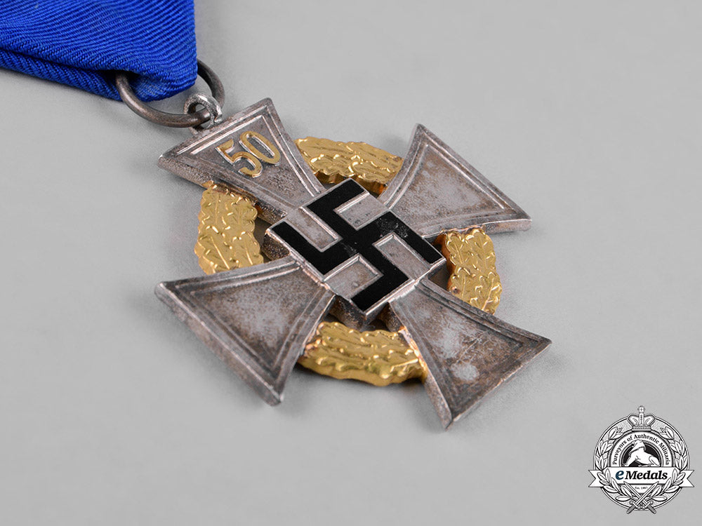germany,_third_reich._a50-_year_civil_faithful_service_cross,_with_case,_by_deschler&_sohn_c18-050762