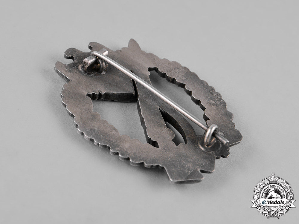 germany,_wehrmacht._an_infantry_assault_badge,_silver_grade_c18-050835