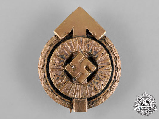 germany,_hj._a_golden_leader’s_sport_badge,_designation_b,_by_gustav_brehmer_c18-050849_1