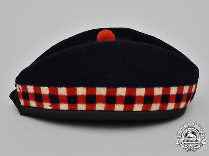 canada._a48_th_highlanders_of_canada_glengarry_cap,_c.1944_c18-051001