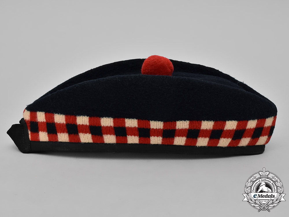canada._a48_th_highlanders_of_canada_glengarry_cap,_c.1944_c18-051008