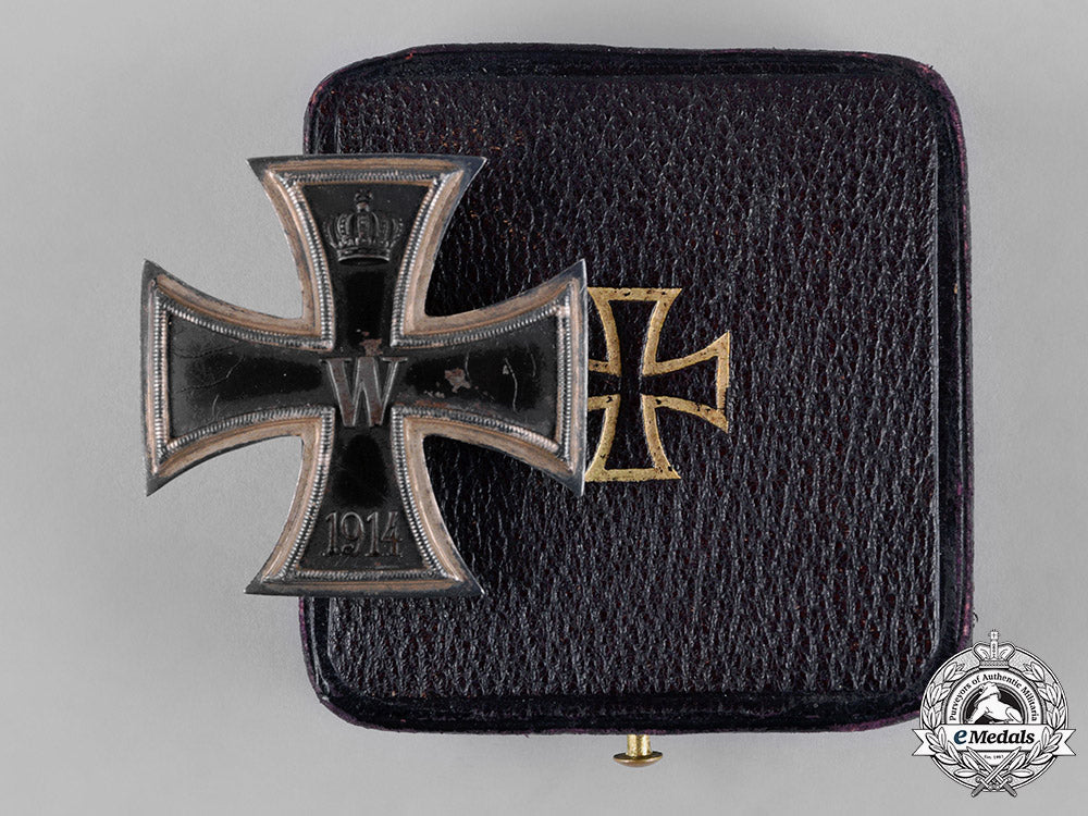 germany,_imperial._a1914_iron_cross,_i_class,_with_case_c18-051065